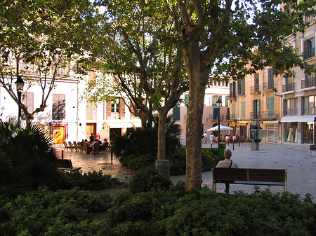 Platz vor der Santa Eulalia